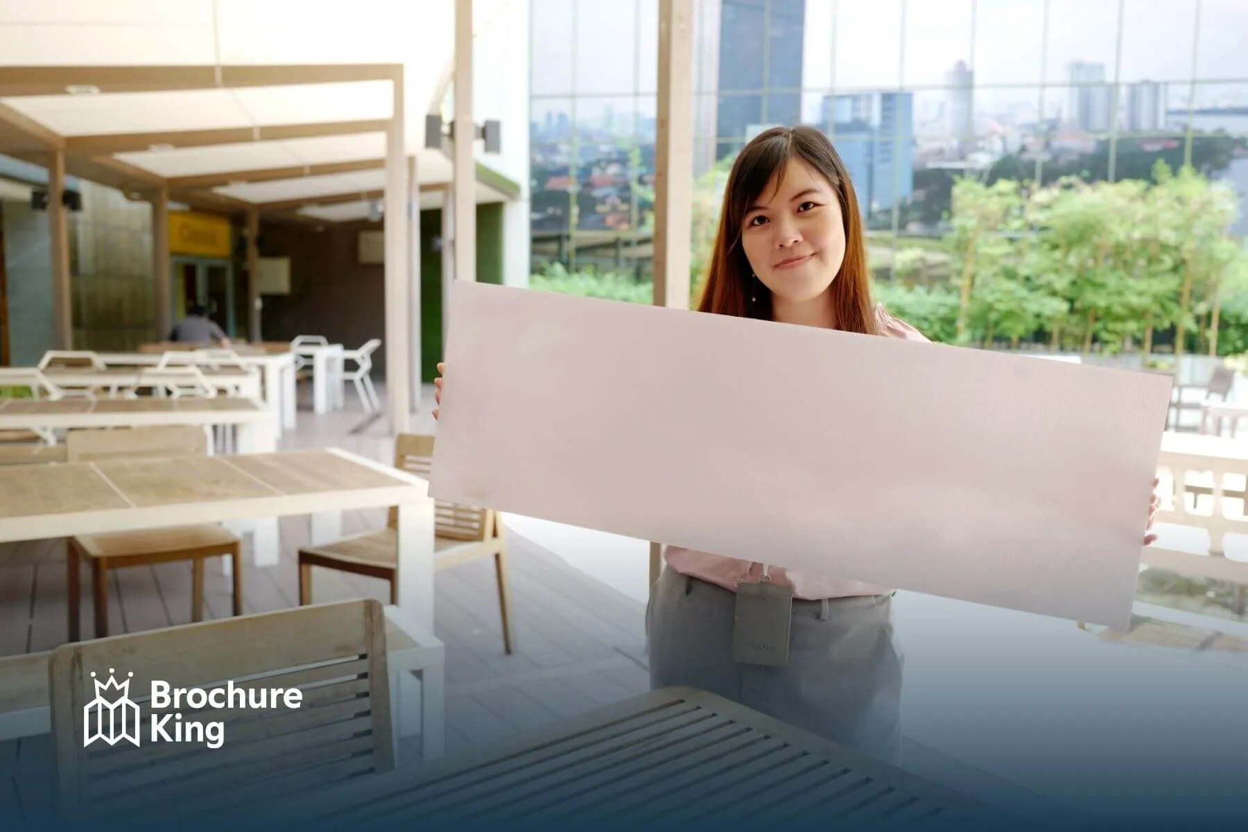 Should You Choose Indoor or Outdoor Banners?